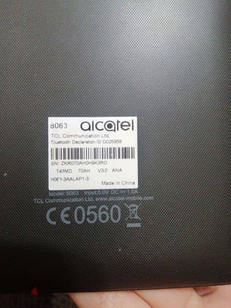 Alcatel Tablet in Good Condition with its cover 2