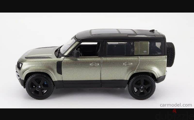 Defender 110 Land Rover diecast car model 1:24. 1