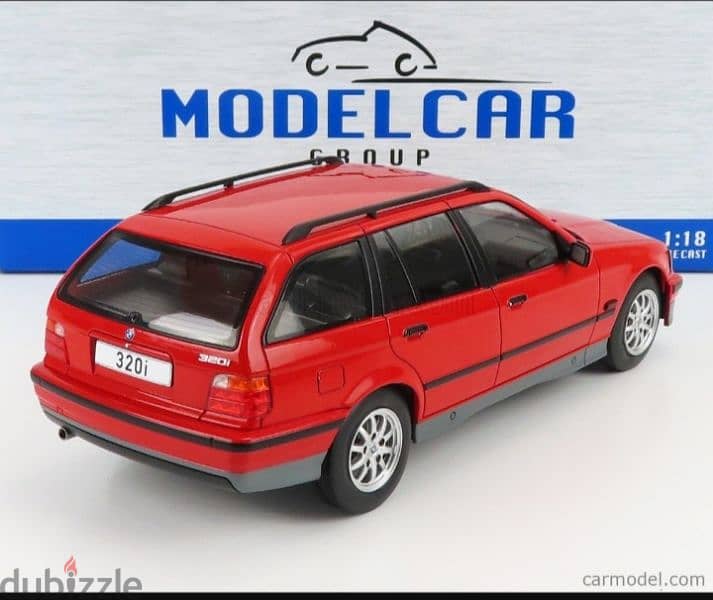BMW Station Wagon ('95) diecast car model 1;18. 4