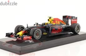 Max Verstappen Red Bull RB12 (2016) diecast car model 1:24.
