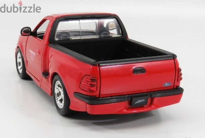 Ford F150 SVT Lighting (Fast & Furious) diecast car model 1:24. 2