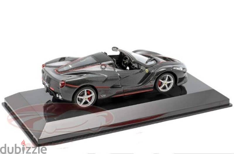 La Ferrari Aperta (2016) diecast car model 1;43. 4
