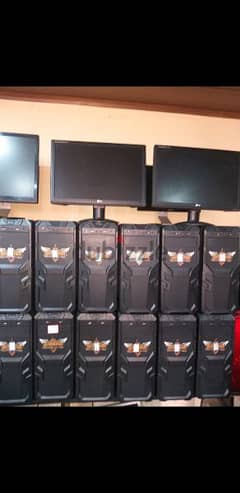 8 كمبيوترات و 8 شاشات للكونترا سترايك 0