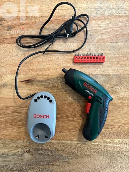 Bosch rechargeable screw driver 0