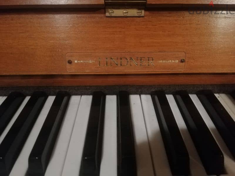 piano Linder Very Good Tuning Waranty 3 pedal best price 1