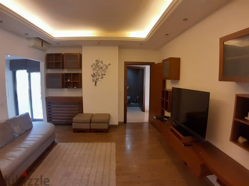 Apartment For Rent in Achrafieh - شقة للأجار في الأشرفية 12