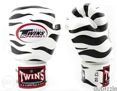 New Twins Boxing Gloves 0