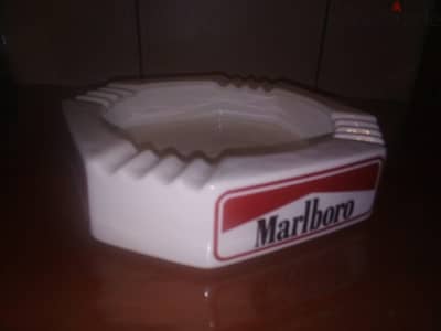 vintage marlboro ceramic ashtray 20*20 cm made in england