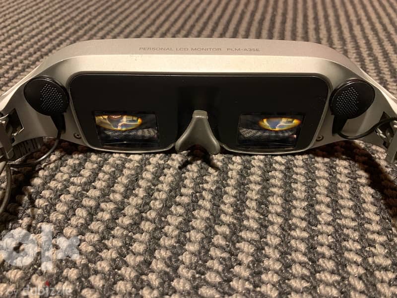 Sony eyeglasses tv 52” (no tv needed) 4