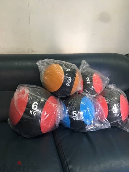 medicine ball new best quality we have also all sports equipment 1