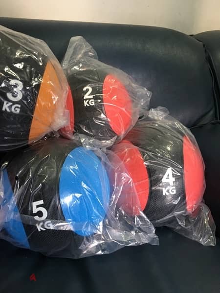 medicine ball new best quality we have also all sports equipment 3