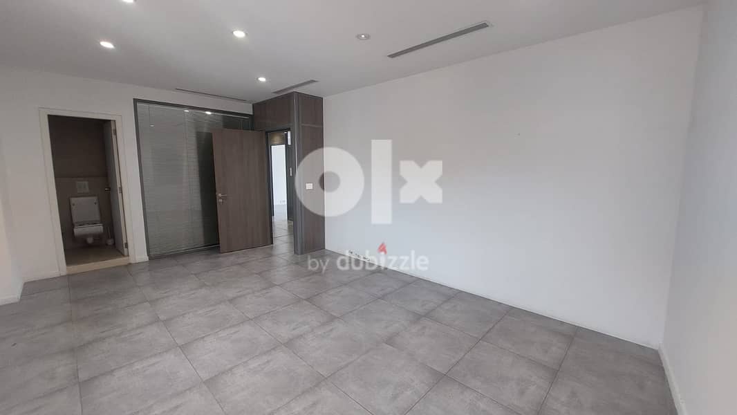 L11753- A 193 SQM Office for Rent in Downtown 2