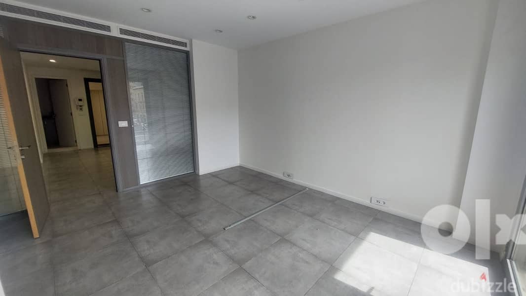 L11753- A 193 SQM Office for Rent in Downtown 3