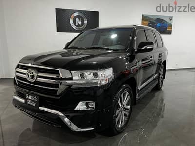 Toyota Land Cruiser V8 2009 Look 2020