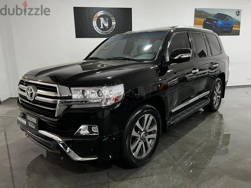 Toyota Land Cruiser V8 2010 Look 2020 2