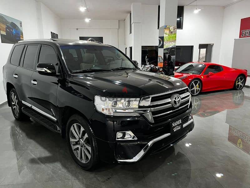 Toyota Land Cruiser V8 2010 Look 2020 3