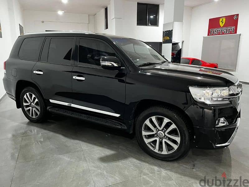 Toyota Land Cruiser V8 2010 Look 2020 5