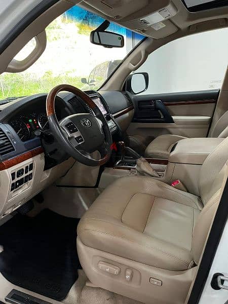 Toyota Land Cruiser V6 4.0 L 2014 12