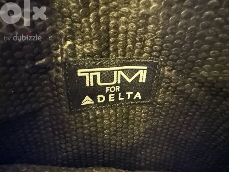 Brand New TUMI (original) - Wallet - Amenity bag 22cmi x 15cm 1