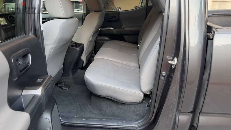 Toyota Tacoma SR5 2018 v6 4x4  double cabin 16