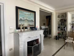 Sea View I 420 SQM apartment in Ramlet el Bayda.