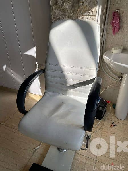 Pedicure and Makeup Chair 1
