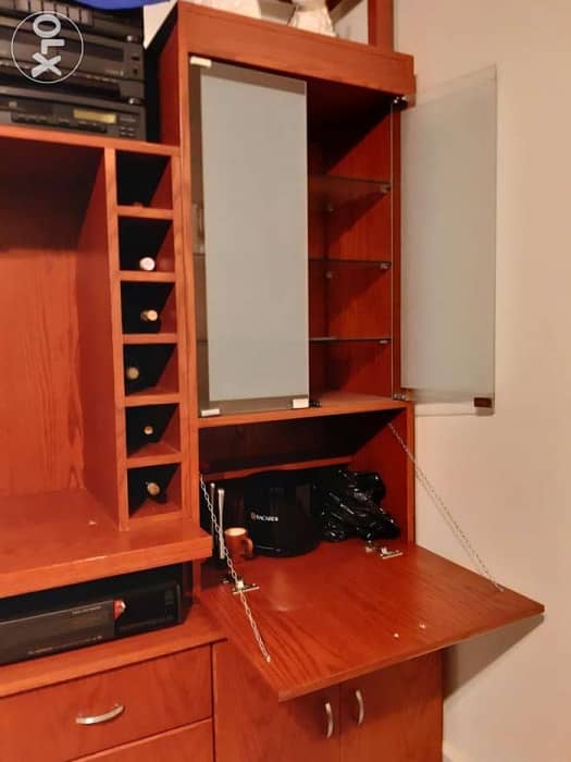 خزانة غرفة قعدة شبه جديدة خشب سنديان للبيع TV Cabinet 4