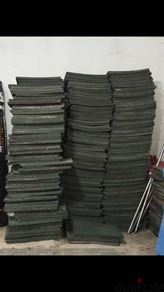 rubber flooring 3 cm thickness like new very good quality 1