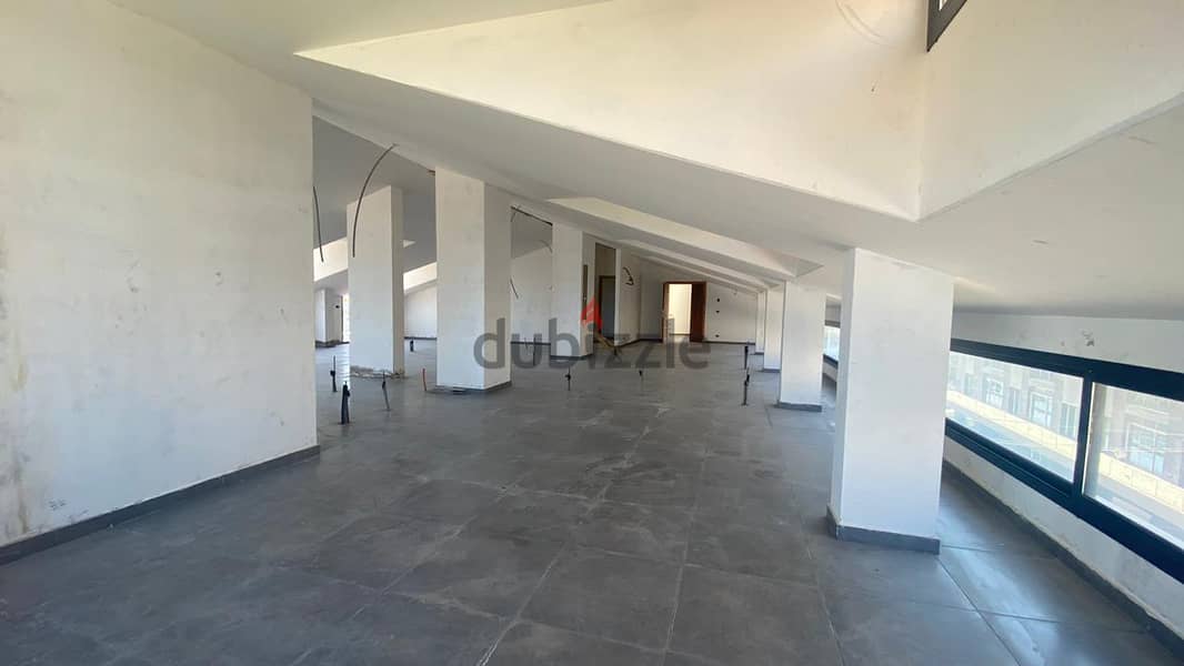 L11821- A 245 SQM Office for Rent in Aoukar 4