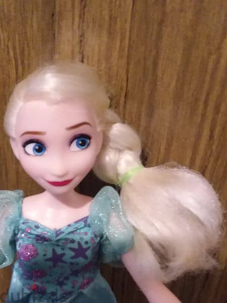 FROZEN 2 ELSA SINGING Disney 2019 Hasbro As New doll INTO THE UNKNOWN 2