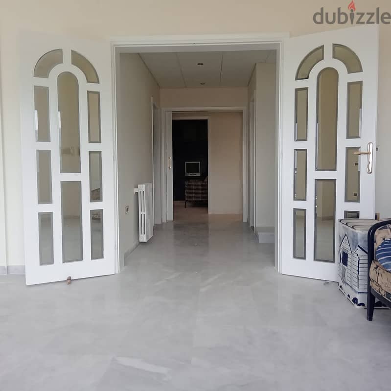 Spacious Apartment with Nice view شقة فسيحة مع منظر جميل 0