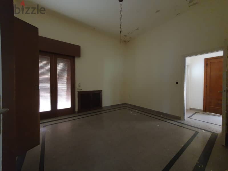 Villa for sale in Yarzeh فيلا للبيع في اليرزة 10