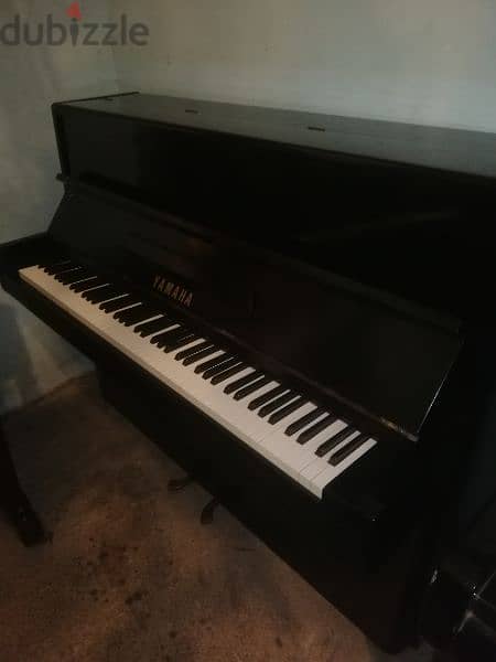piano yamaha black color nippon gakki japan original tuning waranty 1