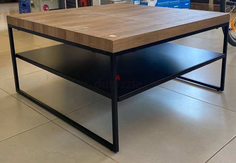Vista wood table طاولة خشب 3