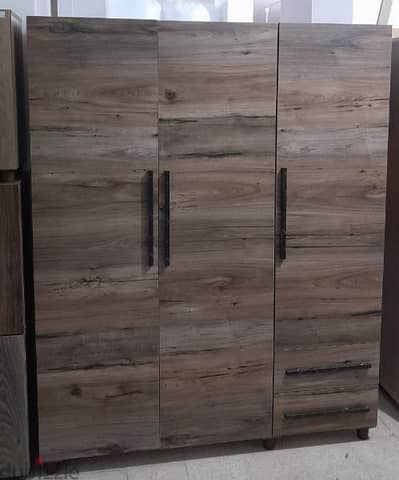 Closet with 3 drawers 150cm خزانة مع ٣ جوارير ١٥٠سم