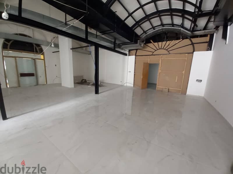 220 Sqm | Shop For Rent In Verdun 0