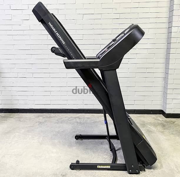 Horizon T202 SE Treadmill 8