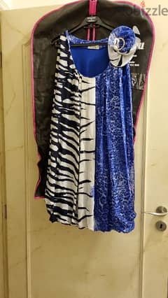 dress and women cosy suite for sale 0