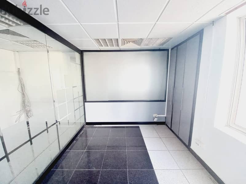 AH23-1736 Oficce for rent in Achrafieh,Tabaris,155 m, 24/7 Electricity 4