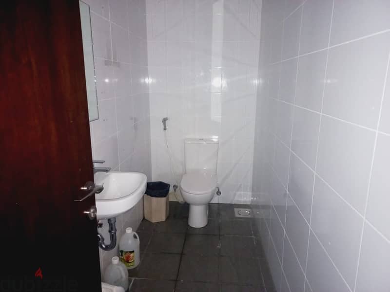 AH23-1736 Oficce for rent in Achrafieh,Tabaris,155 m, 24/7 Electricity 5
