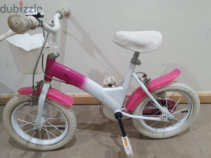 Girls bicycle (4-7 yearls old) 0