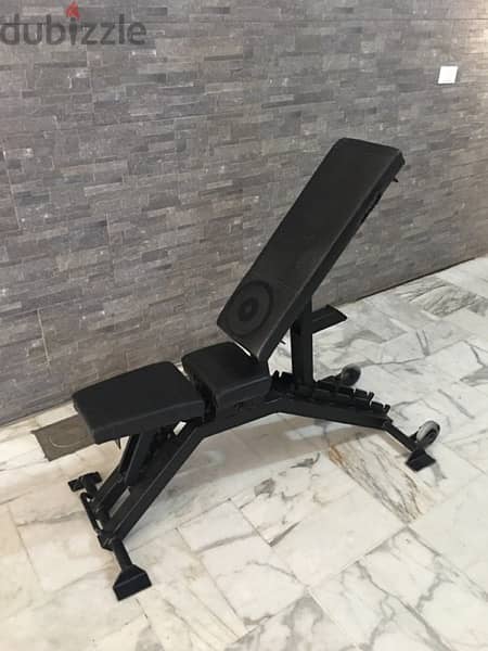 bench adjustable like new super heavy duty very good quality 2