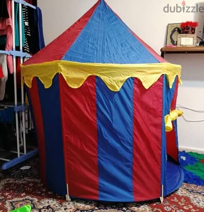 tent for outdoor and indoor use still new