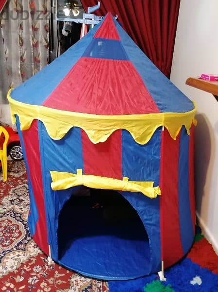 tent for outdoor and indoor use still new 3
