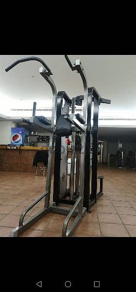 like new Life fitness and matrix machines 81701084 3