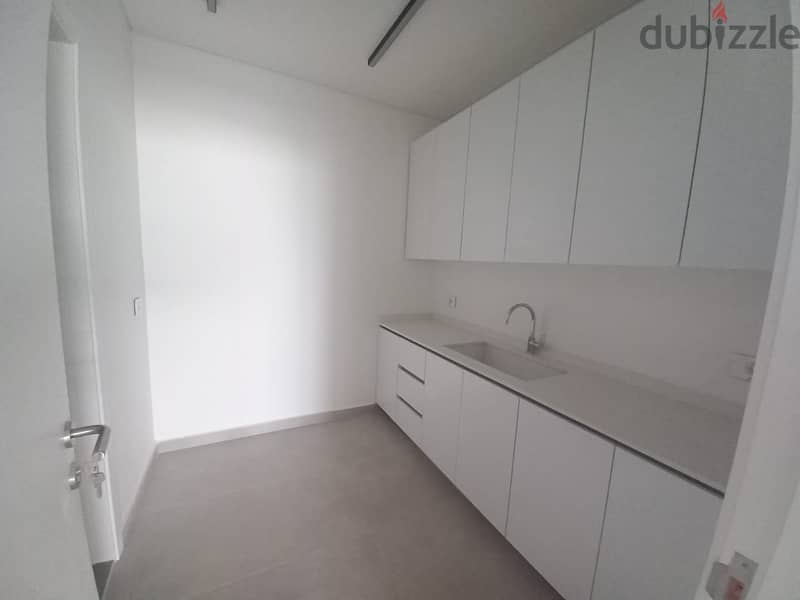 AH23-1752 Luxurious Office for rent in Adlieh 24/7 Electricity, 120 m2 4