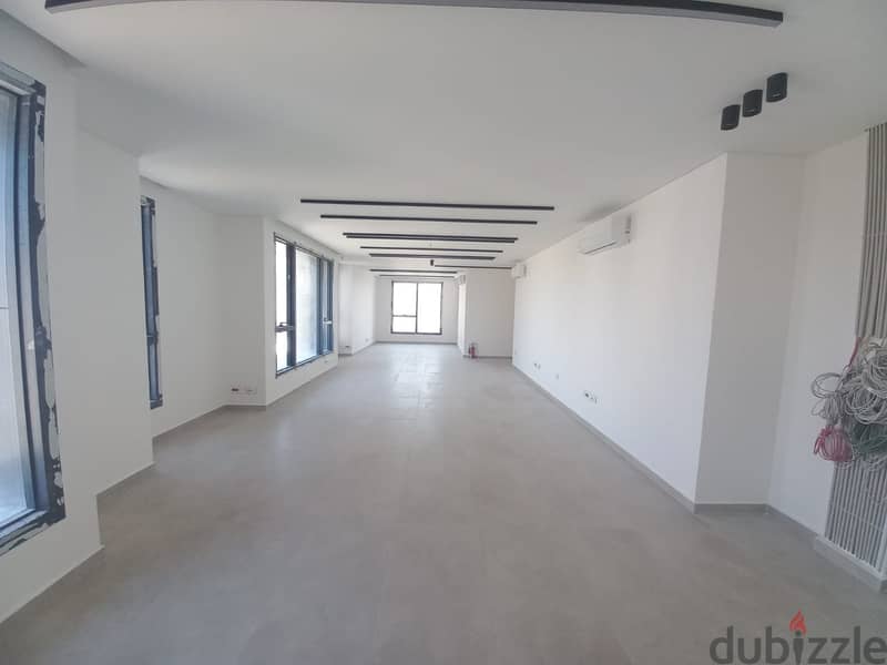 AH23-1753 Luxurious Office for rent in Achrafieh 24/7 Electricity,240m 2