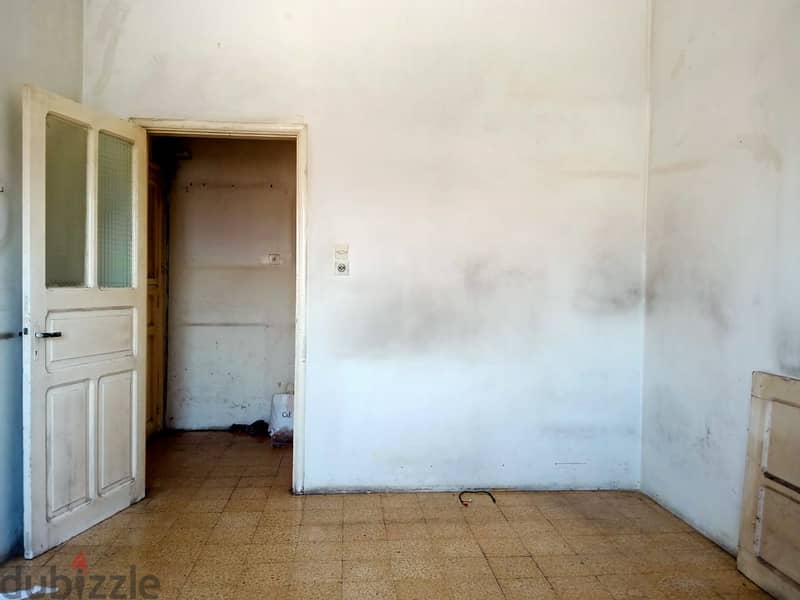 Apartment for sale in Bourj Hammoud شقه للبيع في برج حمود 4