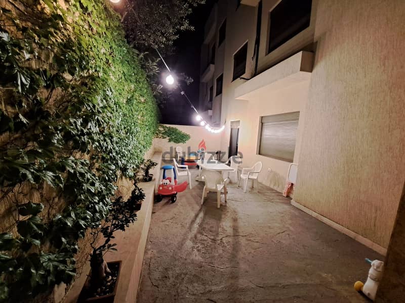 Apartment for Rent in Mazraat Yachouhشقة مفروشة 150 م + تراس 50 م 13