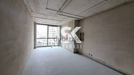 L11929-A 95 SQM Office In A Well Known Tower for Rent In Dekweneh